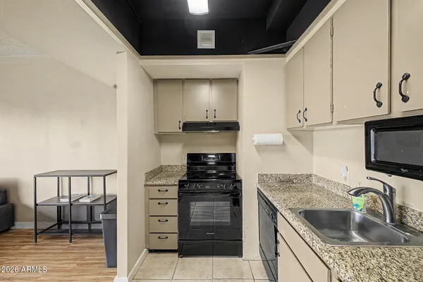 $135,000 | 4750 North Central Avenue, Unit 3R, Phoenix, AZ 85012