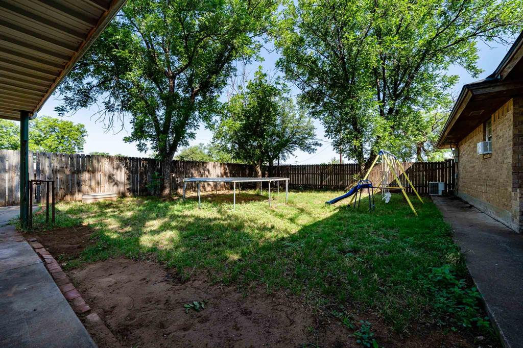 605 North Cleveland Avenue Rotan, TX 79546 - Photo 15 of 18