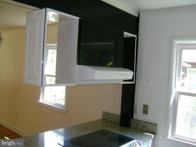 115 Tapawingo Road Southwest Vienna, VA 22180 - Photo 6 of 14 Kitchen #2