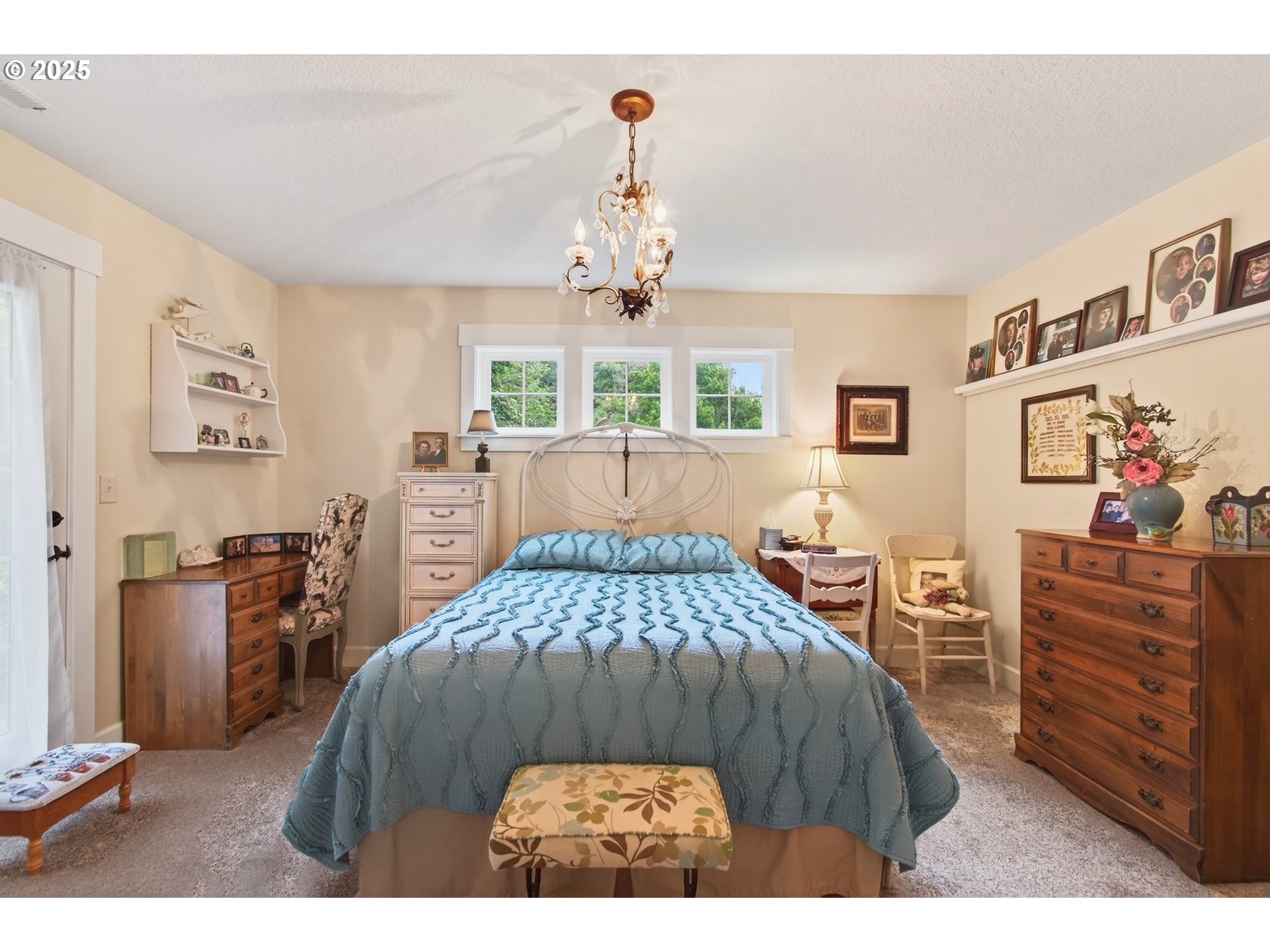 721 Abernathy Creek Road Longview, WA 98632 - Photo 25 of 40 a bedroom with furniture and wooden floor