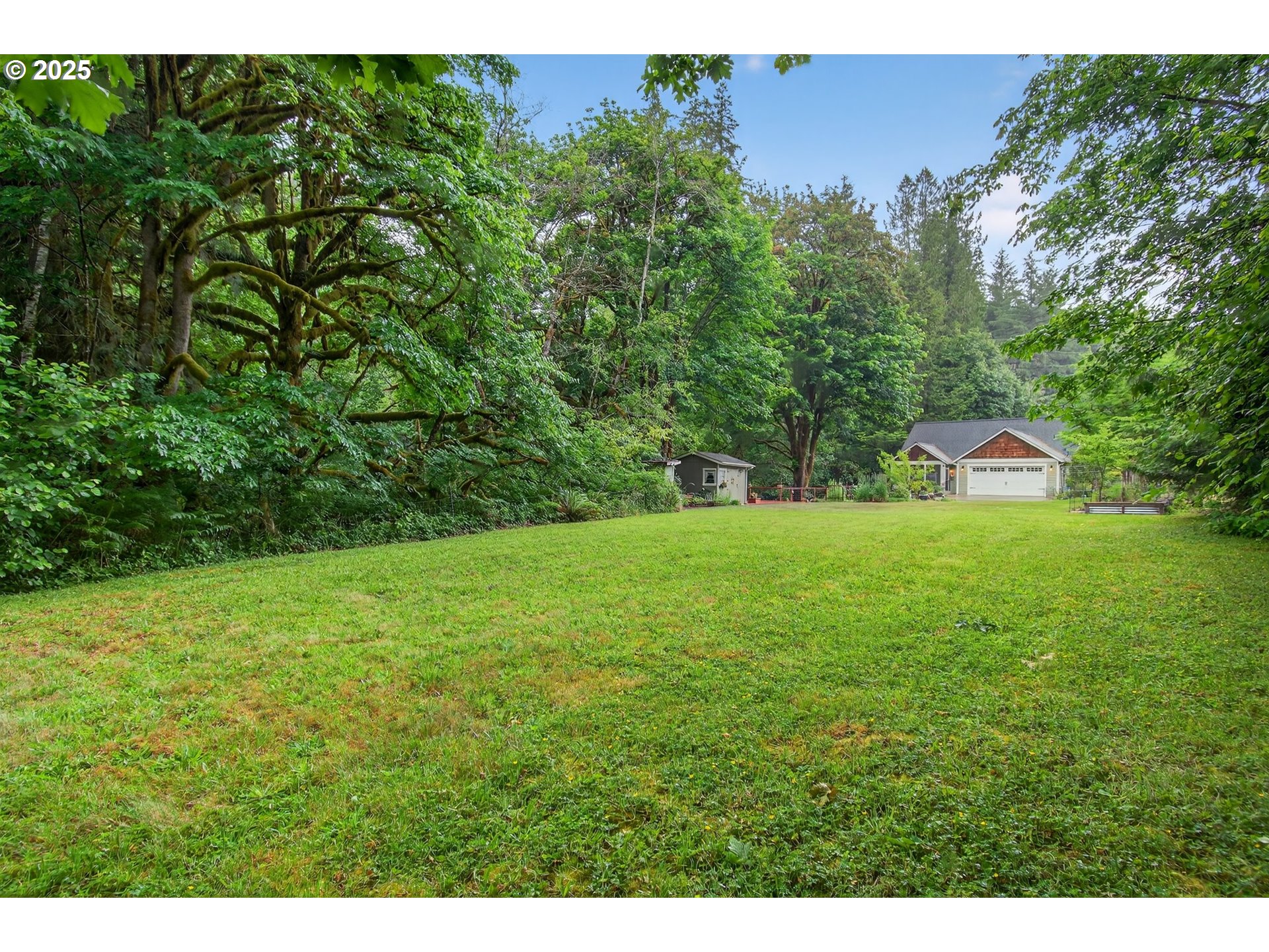 721 Abernathy Creek Road Longview, WA 98632 - Photo 4 of 40 a view of garden