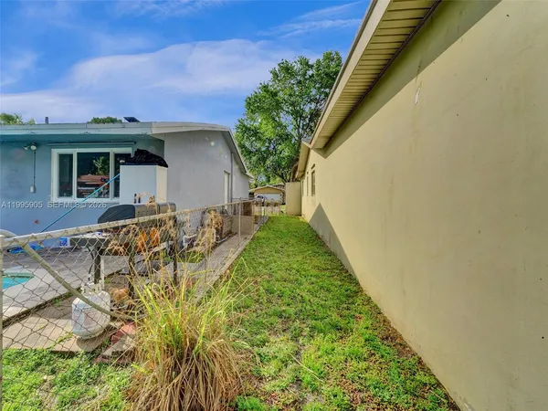 $3,200 | 7231 Northwest 20th Street, Sunrise, FL 33313