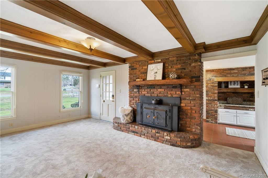 405 Gum Branch Road Charlotte, NC 28214 - Photo 8 of 35 Gallery Image 8