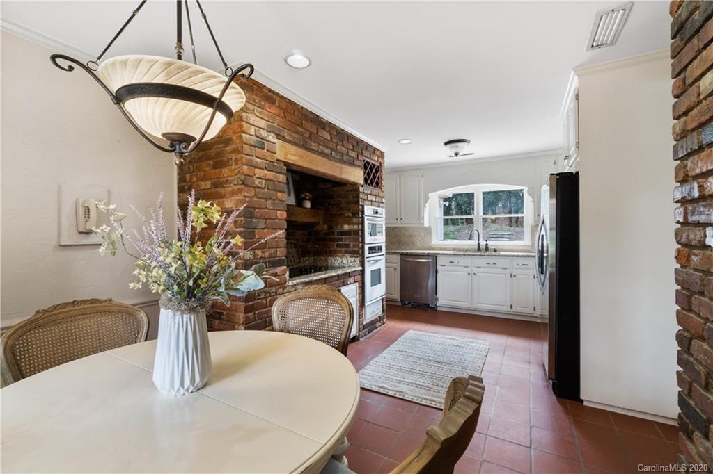 405 Gum Branch Road Charlotte, NC 28214 - Photo 9 of 35 Gallery Image 9