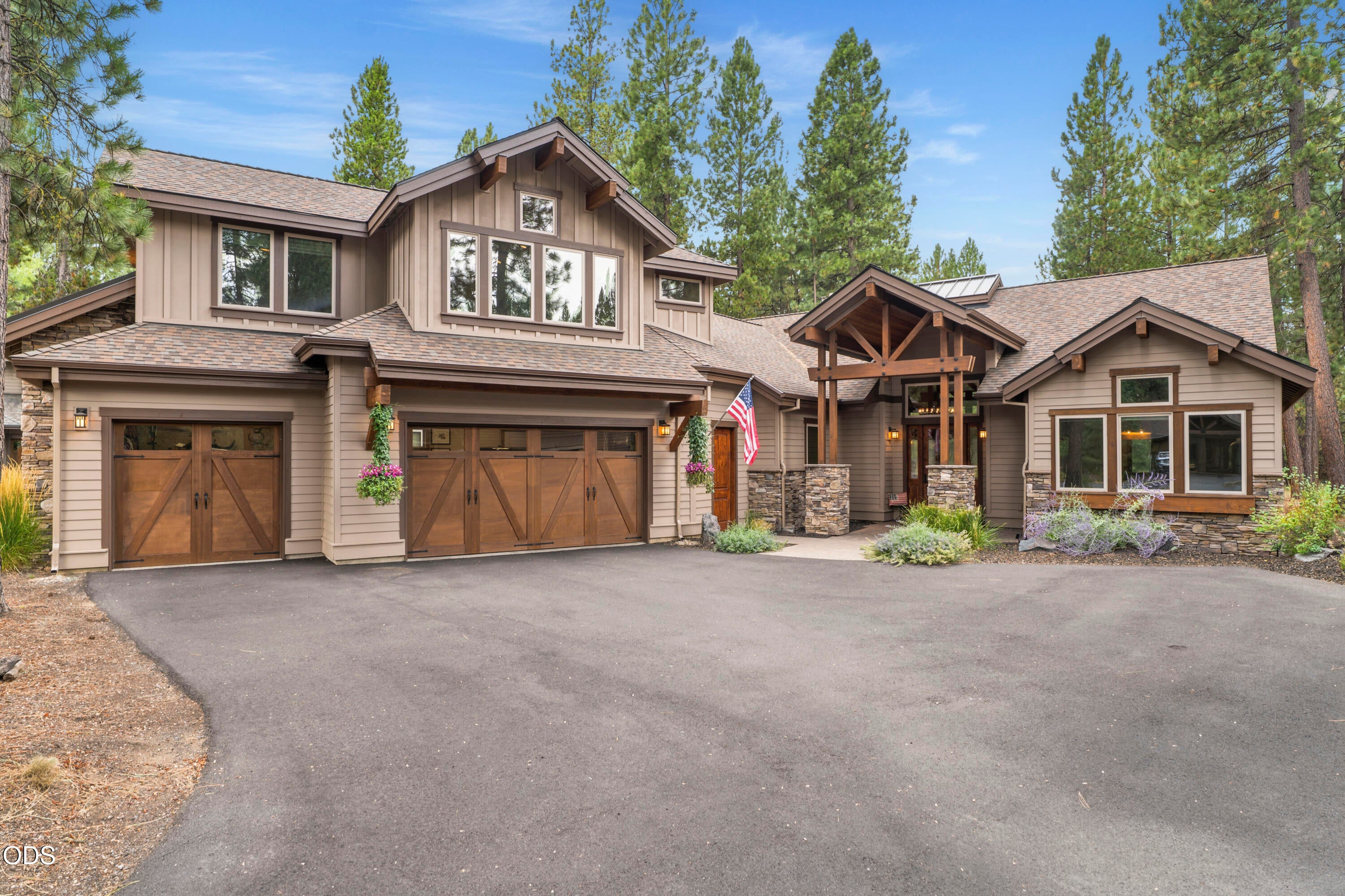 56413 Fireglass Loop, Unit 194 Bend, OR 97707 - Photo 2 of 60 Gallery Image 2