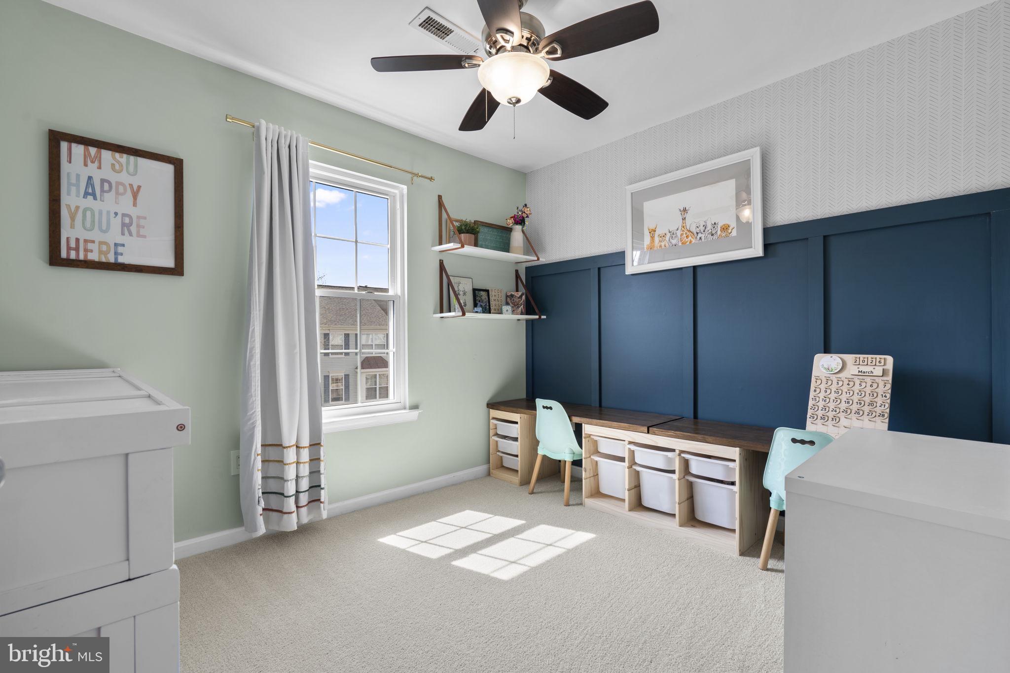 20250 Brookview Square Ashburn, VA 20147 - Photo 30 of 45 a workspace with furniture and window