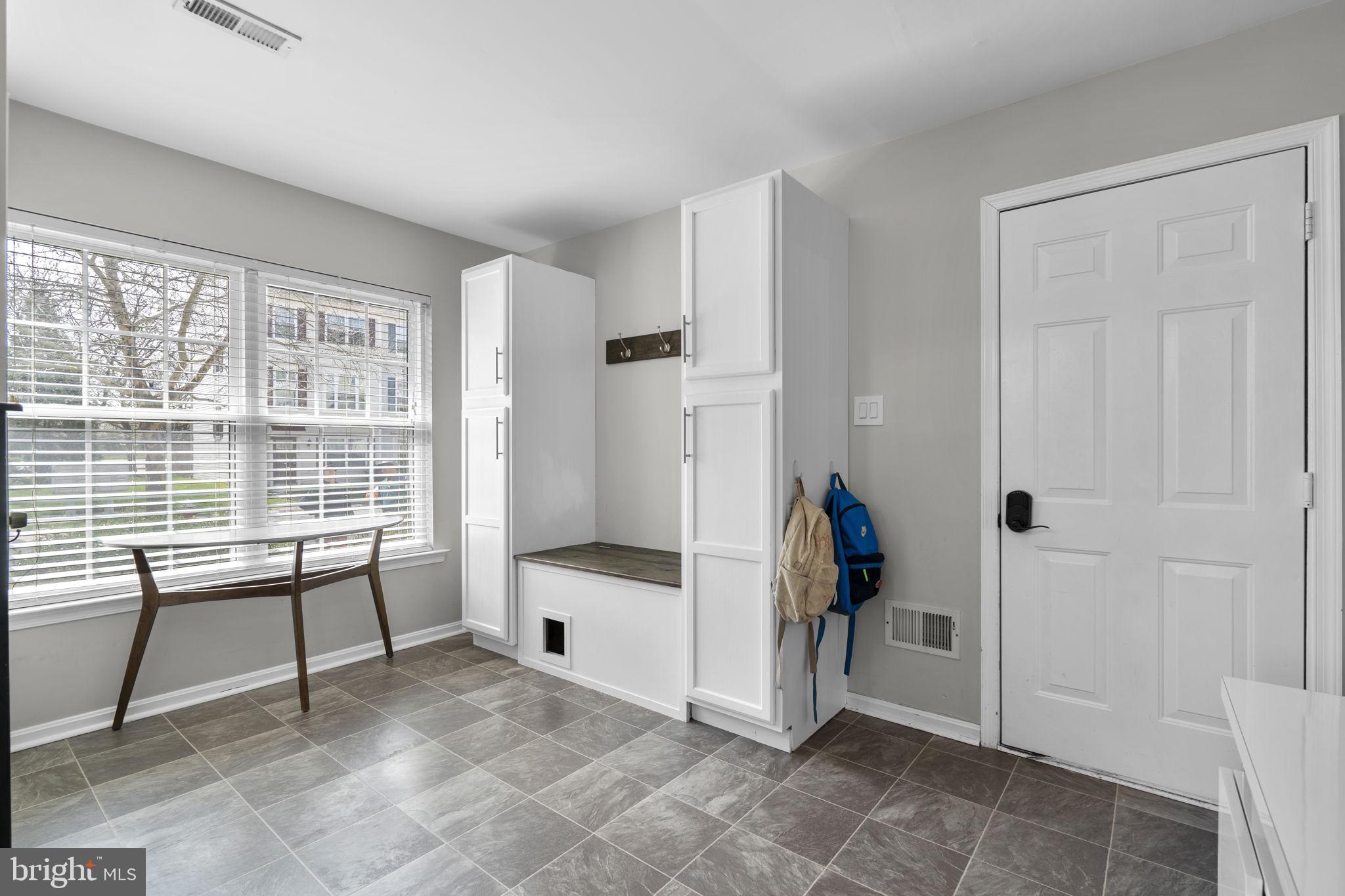 20250 Brookview Square Ashburn, VA 20147 - Photo 35 of 45 a view of a room with window