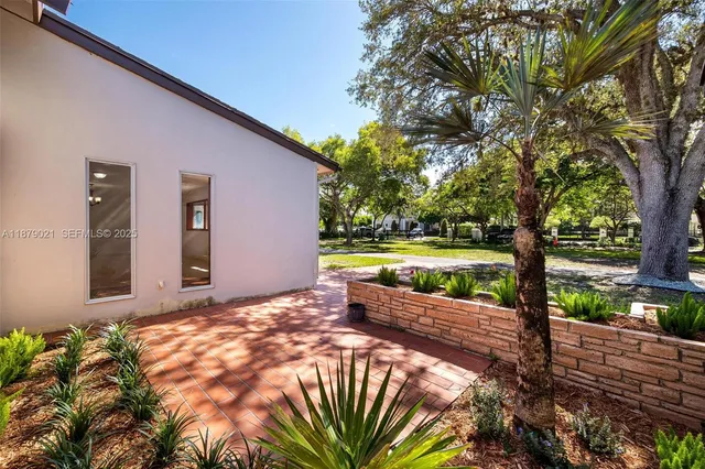 $8,000 | 11301 Southwest 91 Avenue, Miami, FL 33176