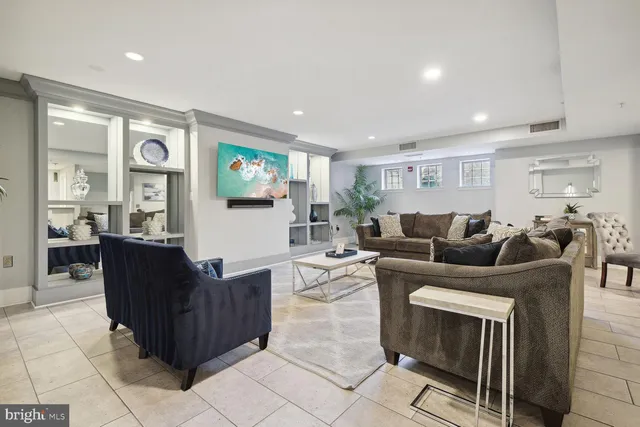 $499,000 | 555 Massachusetts Avenue Northwest, Unit 406, Washington, DC 20001