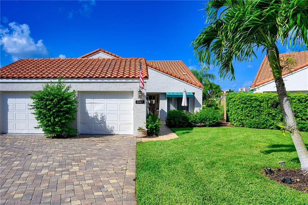 847 Reef Point Circle, Unit 37 Naples, FL 34108 - Photo 2 of 22 Gallery Image 2