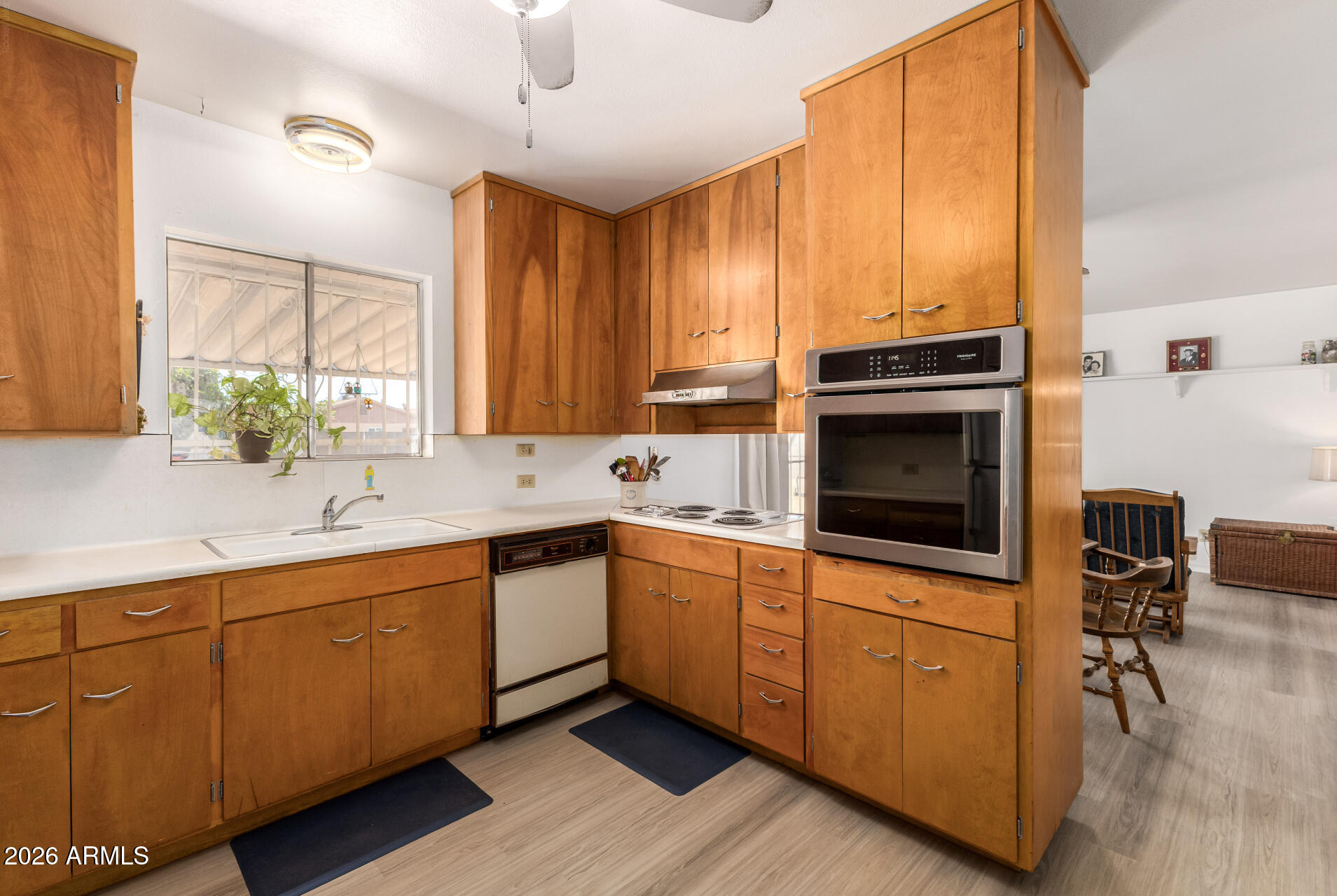 5337 West Thomas Road Phoenix, AZ 85031 - Photo 16 of 39 16 - Thomas