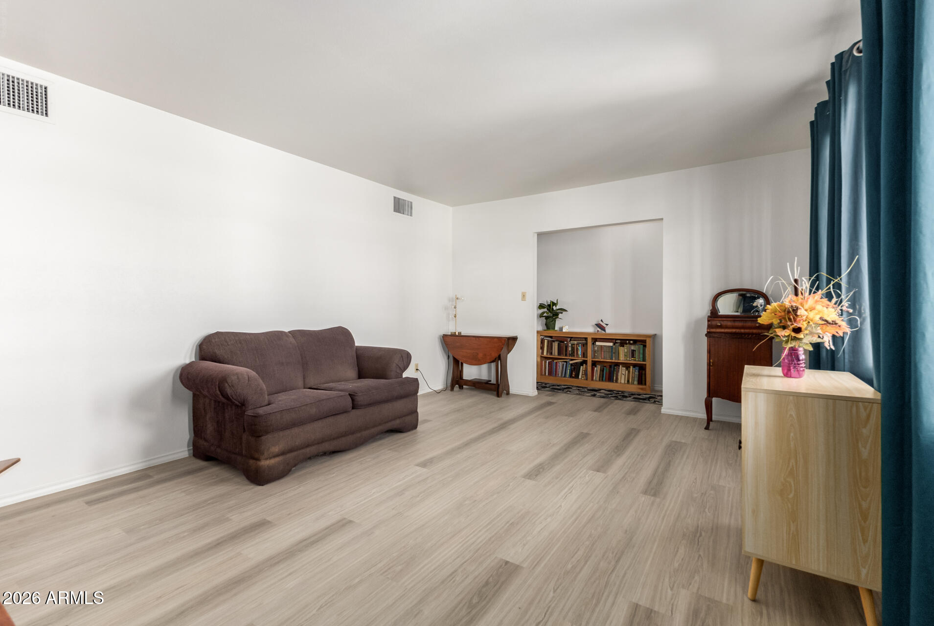 5337 West Thomas Road Phoenix, AZ 85031 - Photo 8 of 39 08 - Thomas