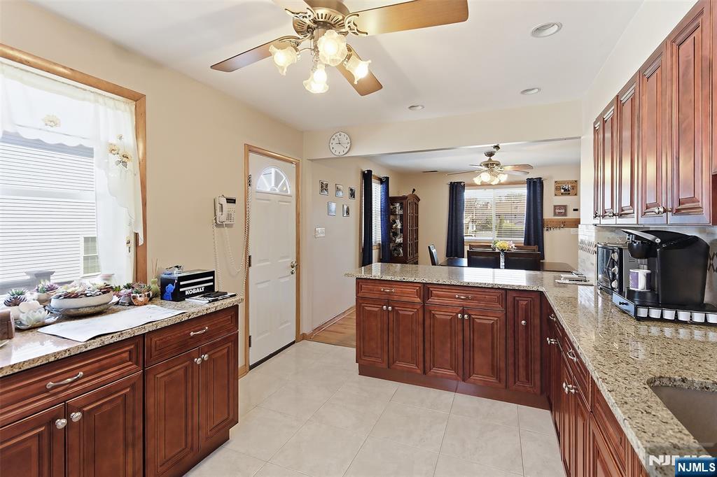 7 Franklin Street Little Ferry, NJ 07643 - Photo 11 of 39