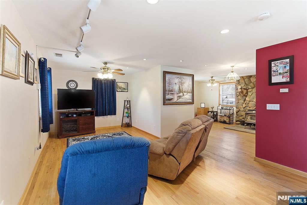 7 Franklin Street Little Ferry, NJ 07643 - Photo 15 of 39