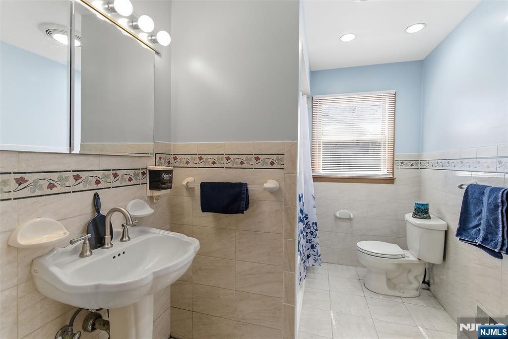 7 Franklin Street Little Ferry, NJ 07643 - Photo 26 of 39