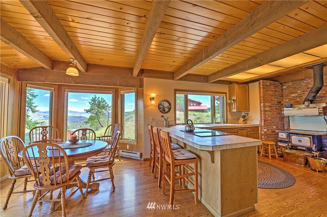36 Nighthawk Ridge Road Winthrop, WA 98862 - Photo 3 of 40 Gallery Image 3