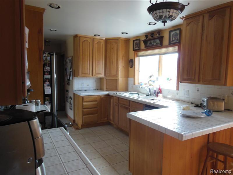 12096 Gage Road Holly, MI 48442 - Photo 5 of 33 KITCHEN 1