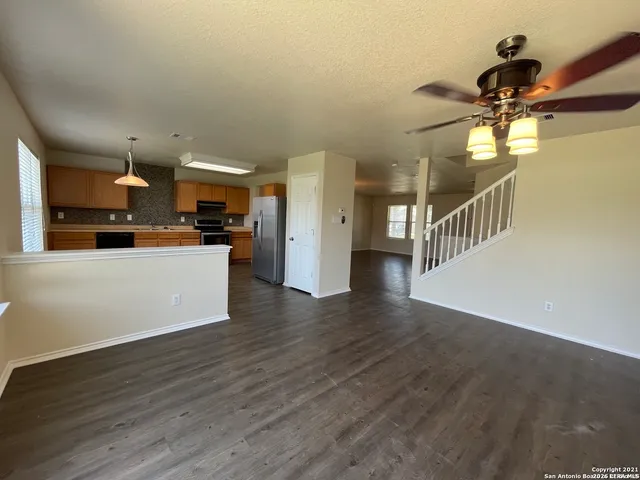 $1,695 | 8927 Nature Trail, Converse, TX 78109