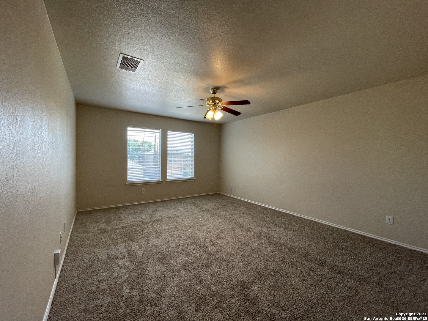 8927 Nature Trail Converse, TX 78109 - Photo 9 of 15 an empty room with a window