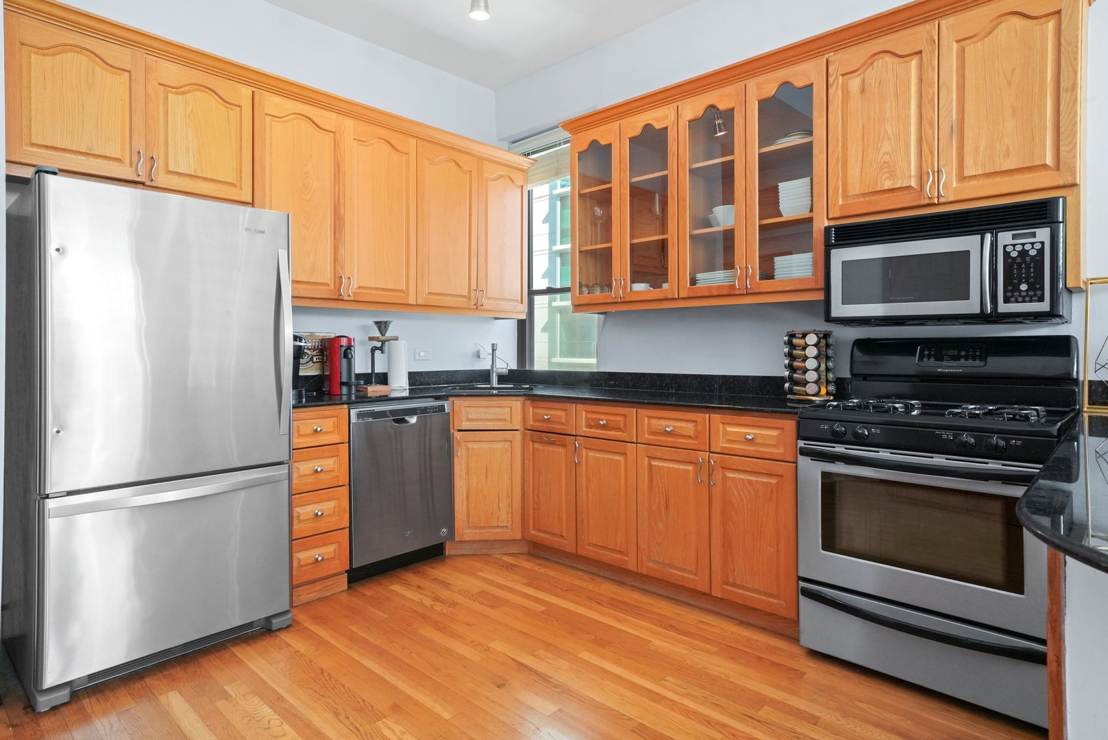 832 West Adams Street, Unit 3 Chicago, IL 60607 - Photo 4 of 22