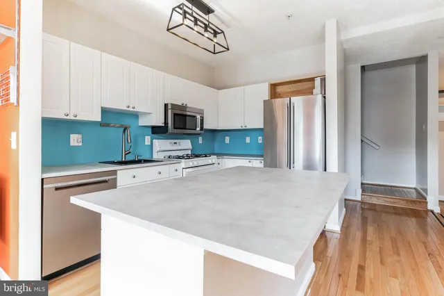 $2,500 | 11343 Aristotle Drive, Unit 6212, Fairfax, VA 22030