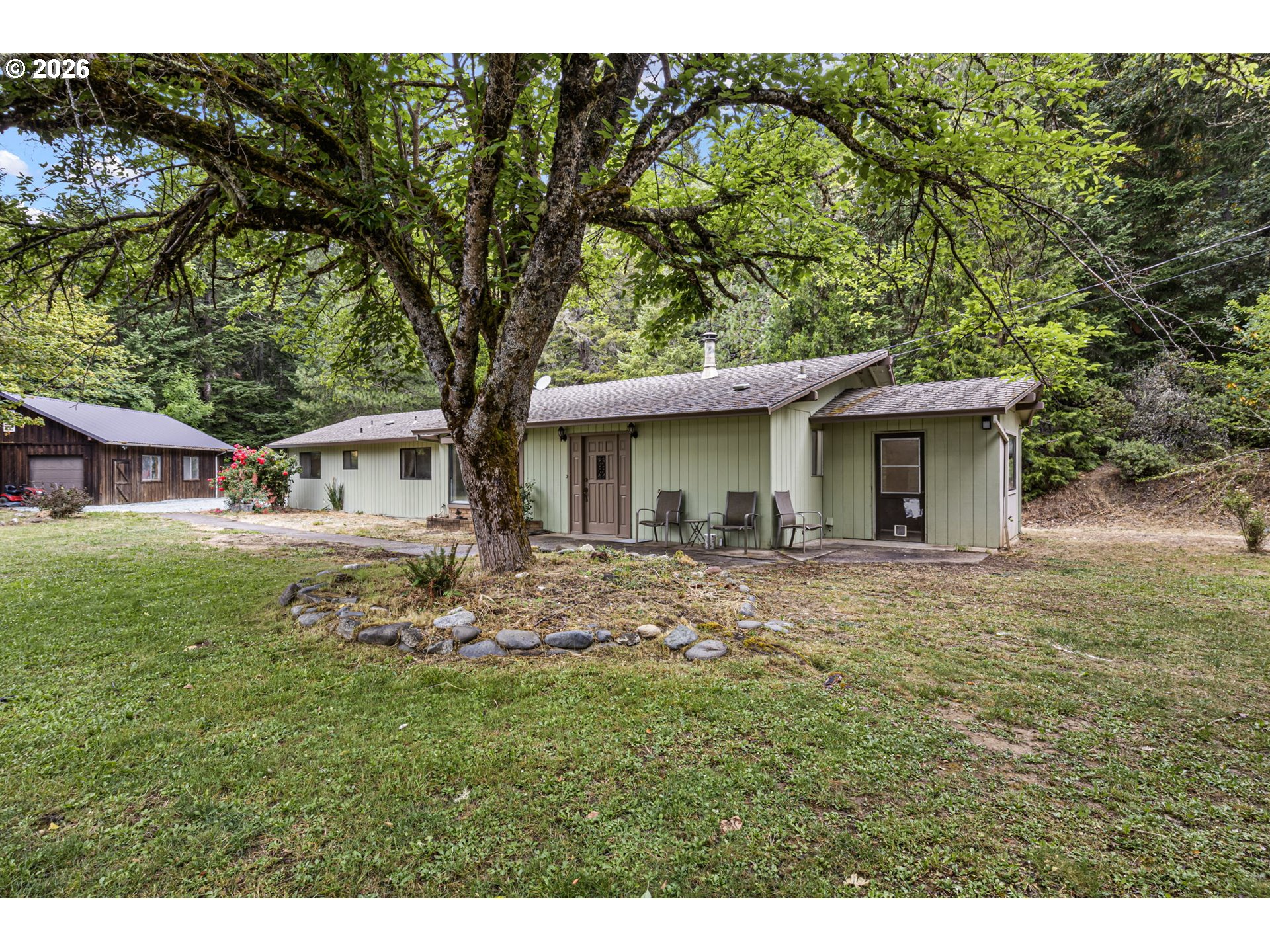 296 Mobley Drive Azalea, OR 97410 - Photo 32 of 48