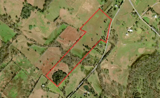 a view of a houses with outdoor space