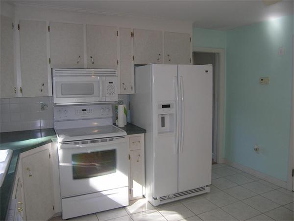 14 Ledgewood Road Woburn, MA 01801 - Photo 10 of 24 Gallery Image 10