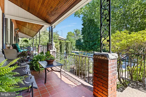 $2,800 | 1020 Wawaset Street, Wilmington, DE 19806