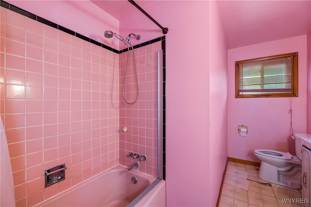 7620 St Joseph Road Niagara, NY 14304 - Photo 16 of 32