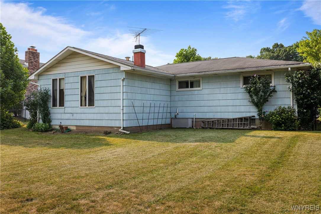 7620 St Joseph Road Niagara, NY 14304 - Photo 3 of 32