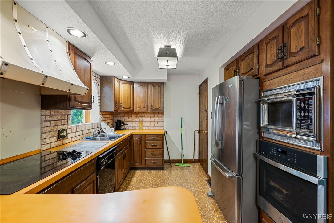 7620 St Joseph Road Niagara, NY 14304 - Photo 8 of 32