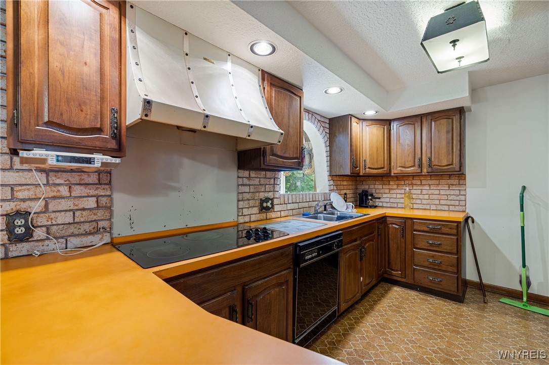 7620 St Joseph Road Niagara, NY 14304 - Photo 9 of 32