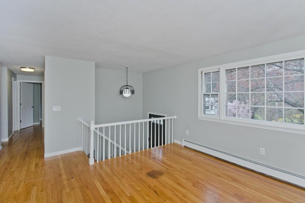 69 Old Farm Road Westfield, MA 01085 - Photo 3 of 41 Gallery Image 3