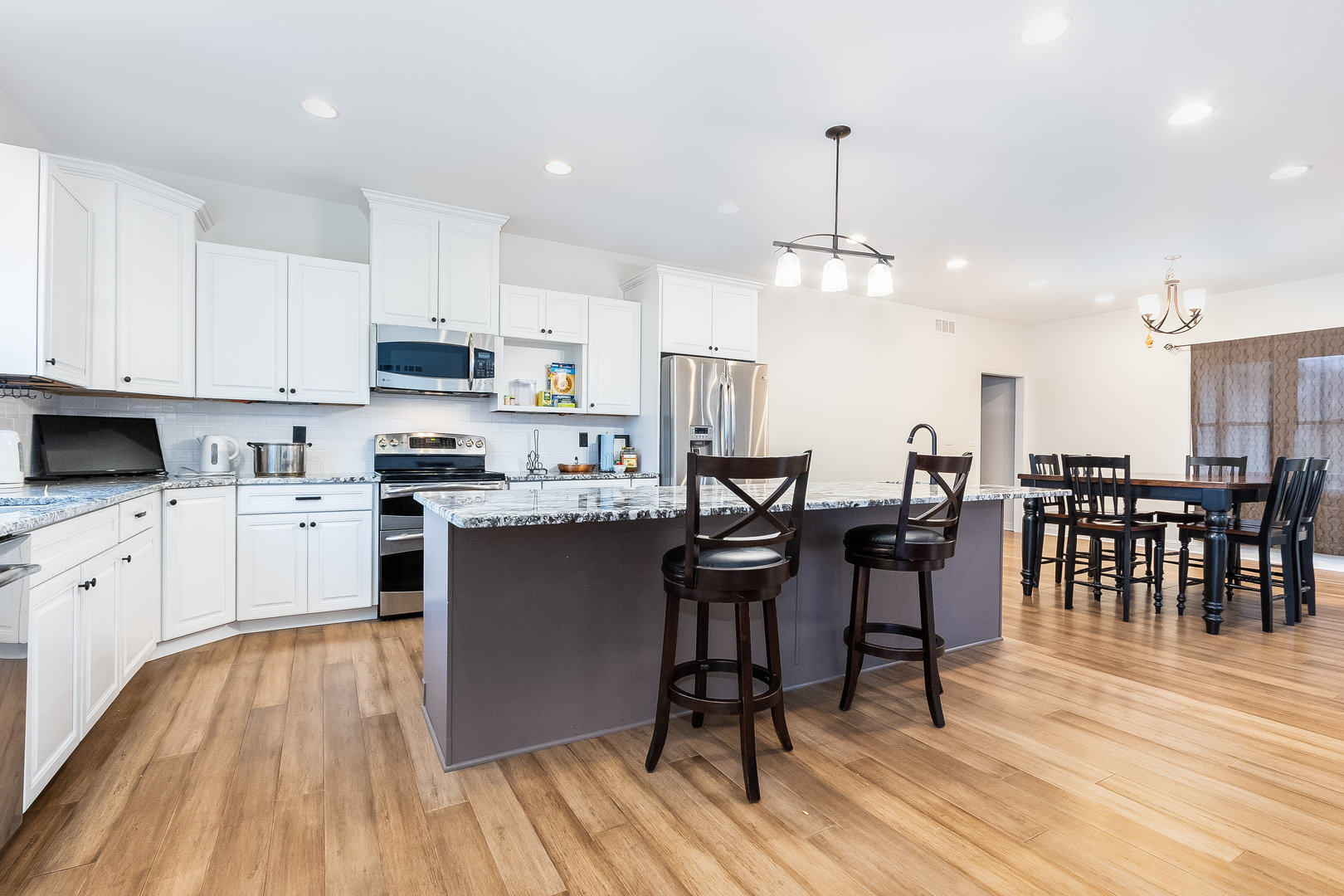 8190 High Point Road Yorkville, IL 60560 - Photo 8 of 25 Gallery Image 8