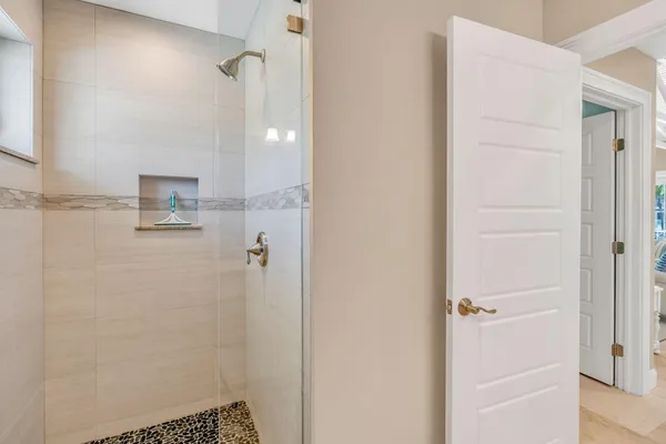 $3,995,000 | 105 Palo De Oro Drive, Islamorada, FL 33036