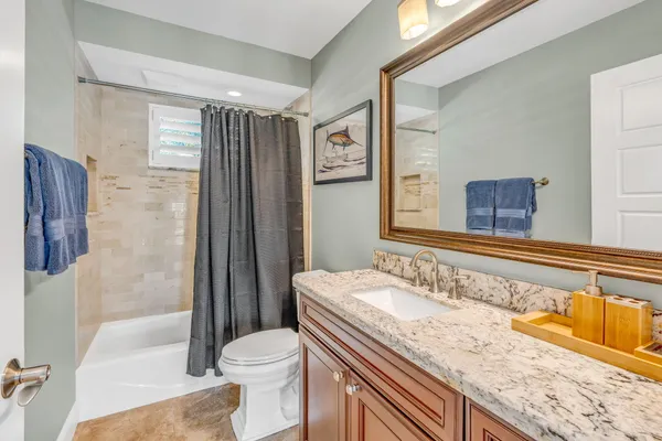 $3,995,000 | 105 Palo De Oro Drive, Islamorada, FL 33036