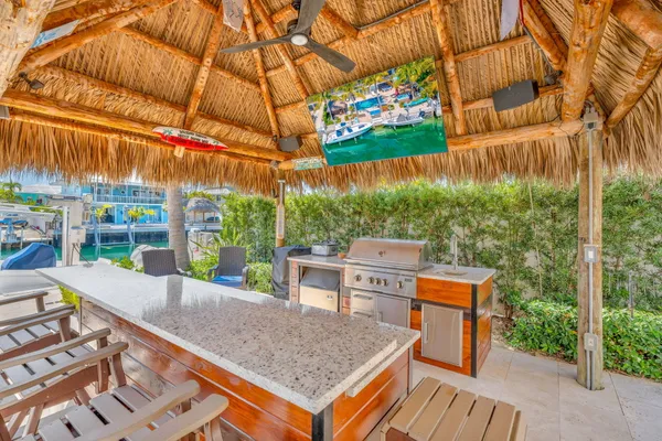 $3,995,000 | 105 Palo De Oro Drive, Islamorada, FL 33036