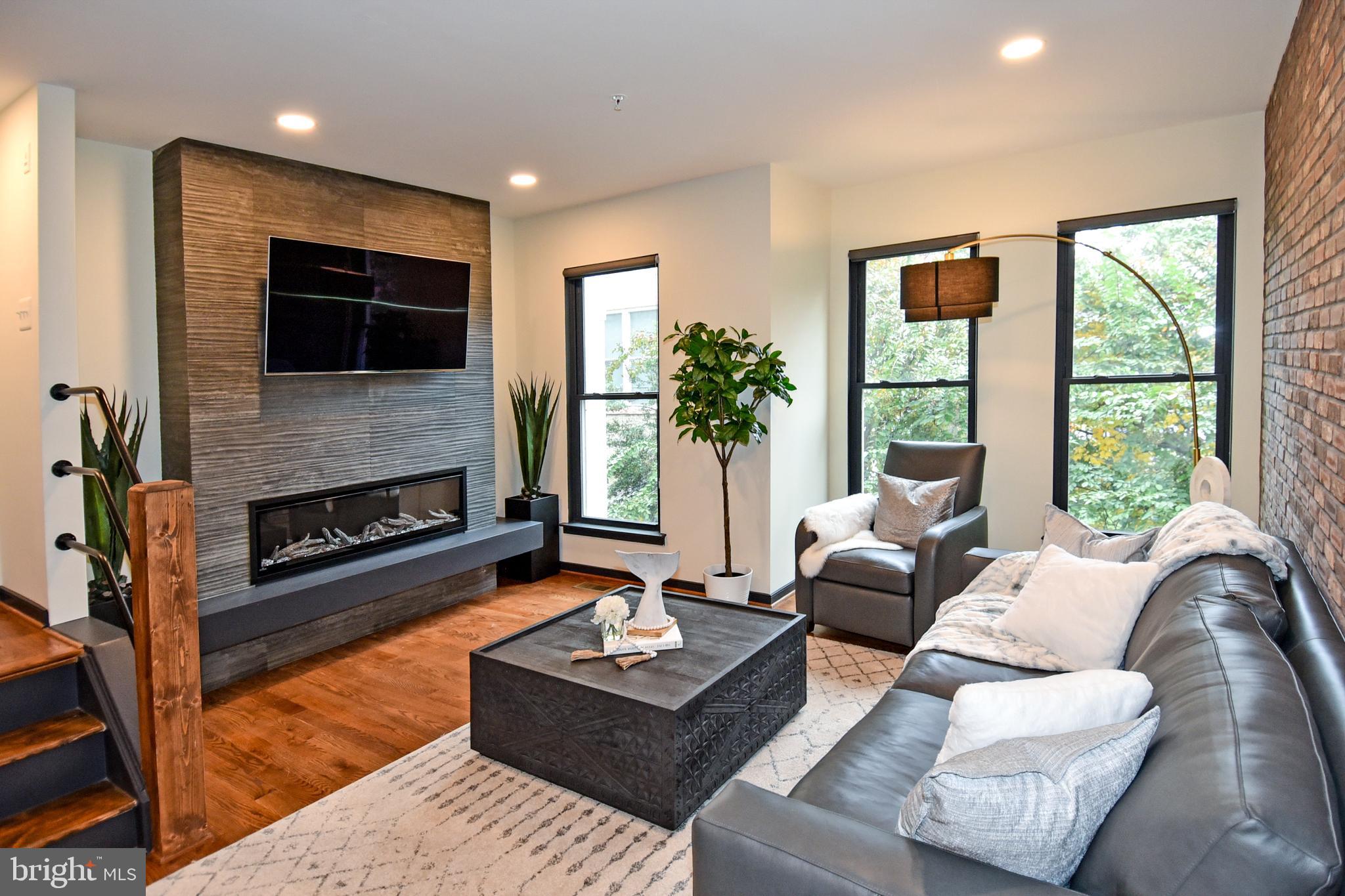 1029 5th Street Southeast Washington, DC 20003 - Photo 10 of 58 Living Room