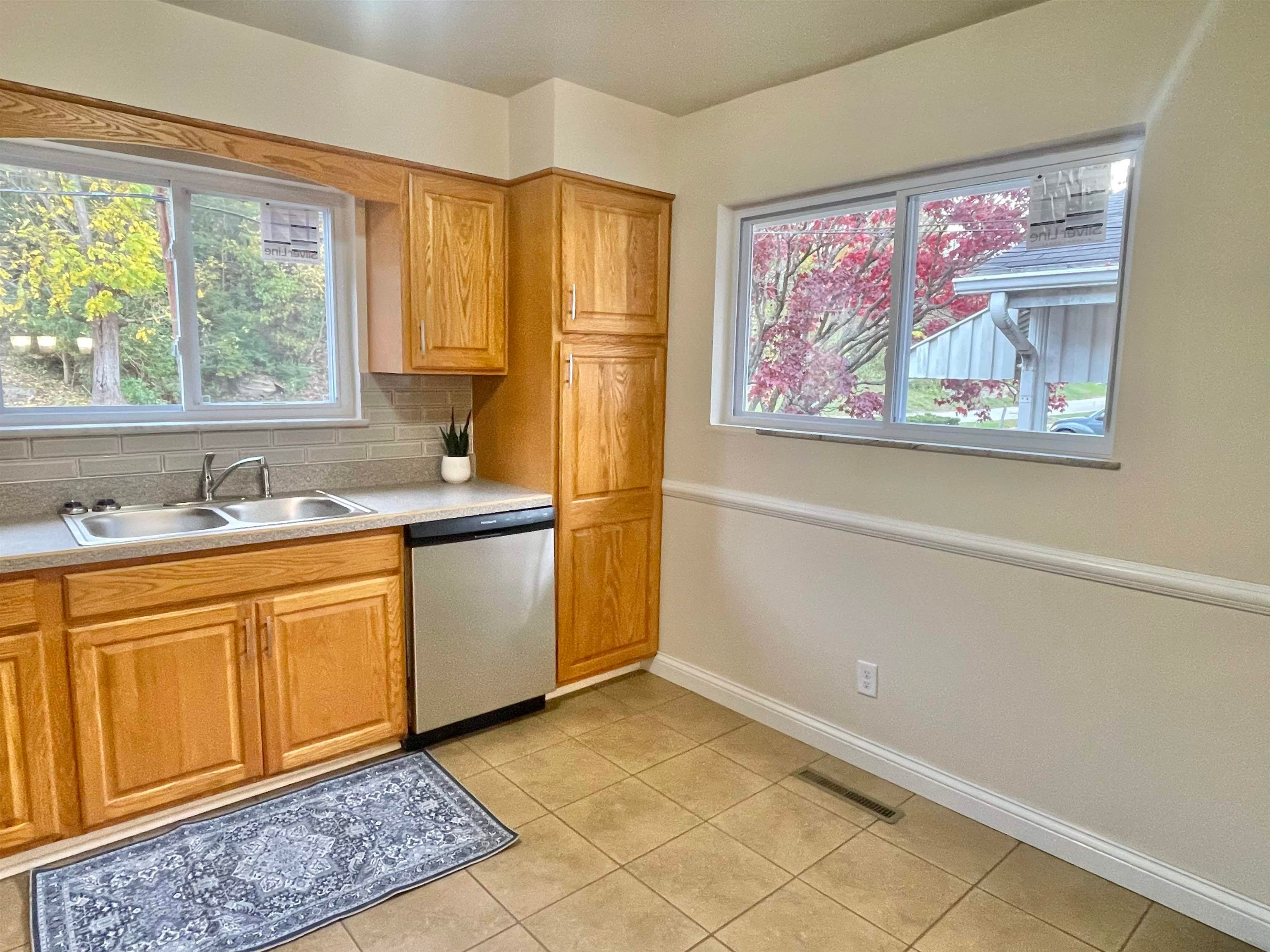 1617 Harvey Road Huntington, WV 25701 - Photo 5 of 15 Gallery Image 5