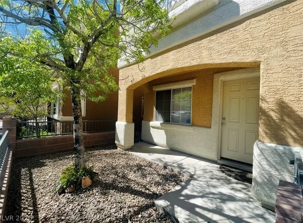 $1,900 | 10408 Coffee Grinder Court, Las Vegas, NV 89129