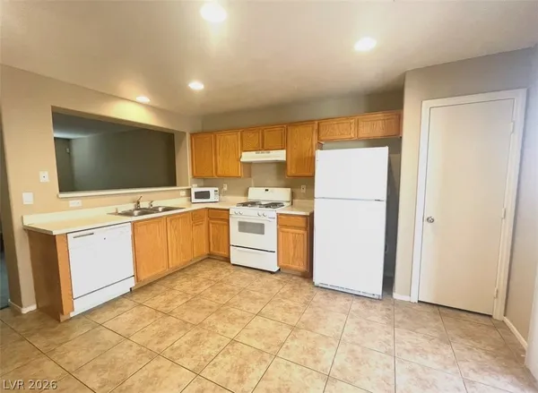 $1,900 | 10408 Coffee Grinder Court, Las Vegas, NV 89129