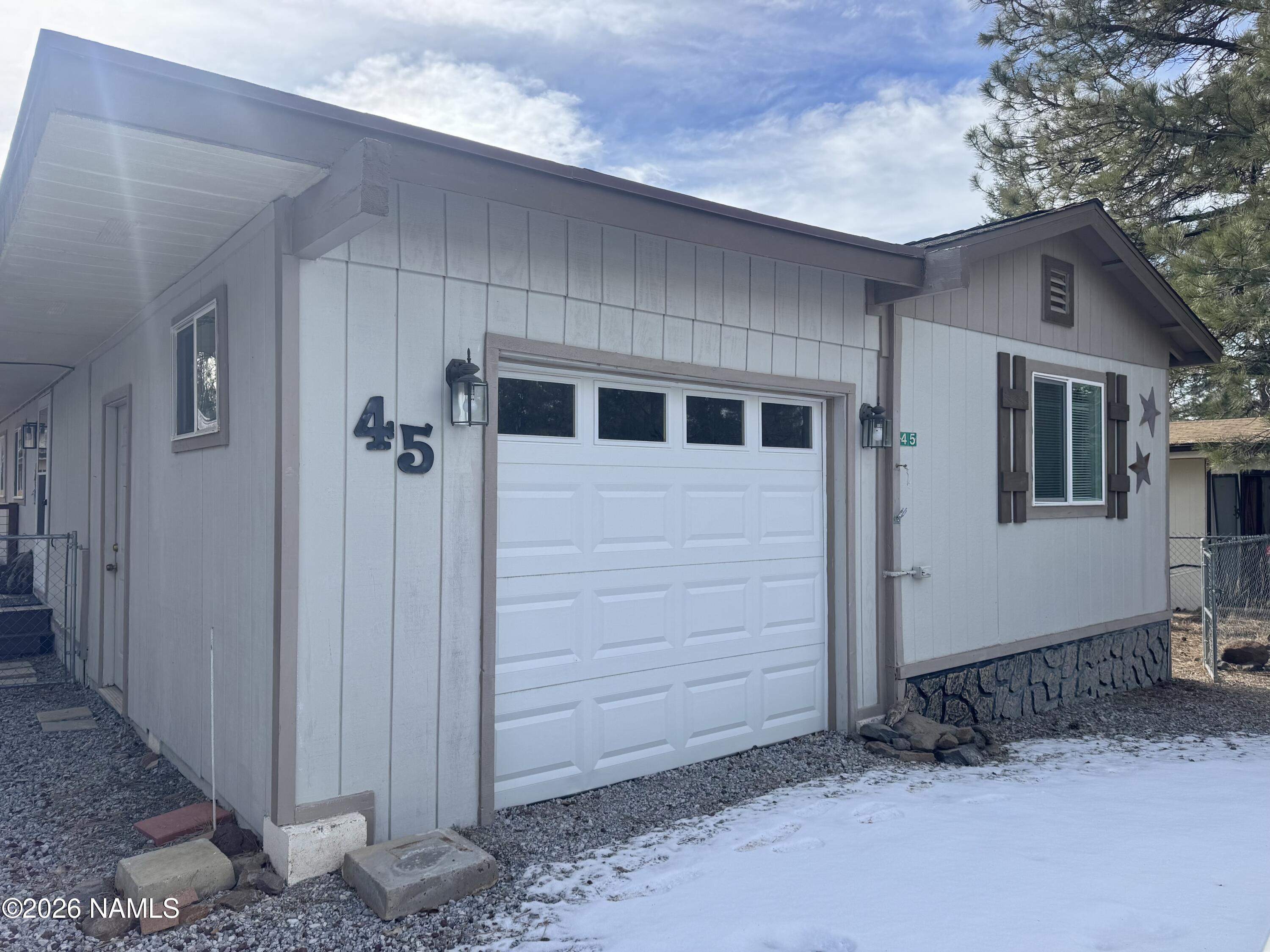 45 Fairlane Road Munds Park, AZ 86017 - Photo 21 of 24 a backyard of a house
