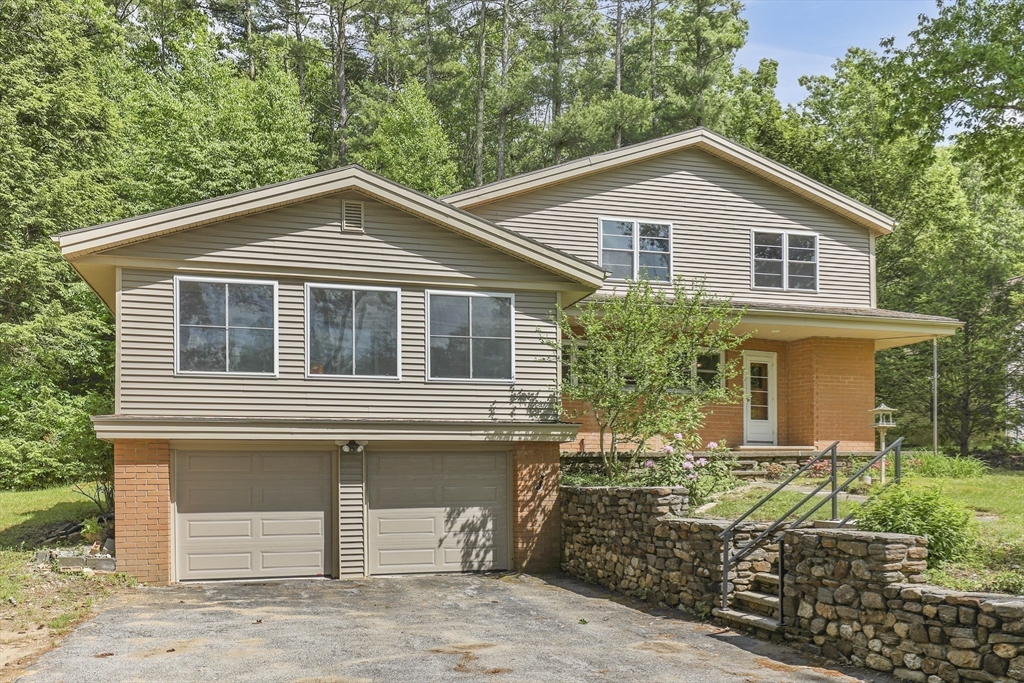 66 New Boston Road Sturbridge, MA 01566 - Photo 2 of 26