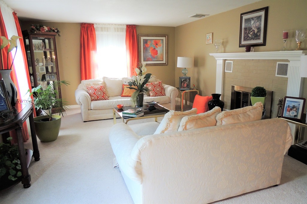 68 Pine Acre Road Springfield, MA 01129 - Photo 8 of 25 Gallery Image 8