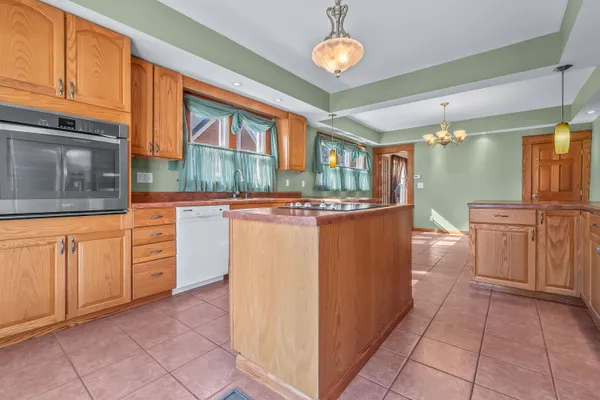 $239,000 | 93 South West Street, Hillsdale, MI 49242