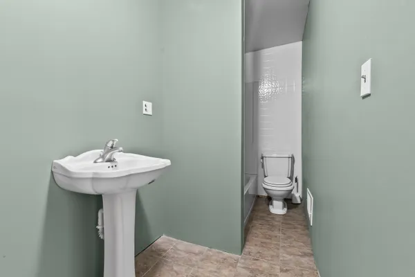 $239,000 | 93 South West Street, Hillsdale, MI 49242