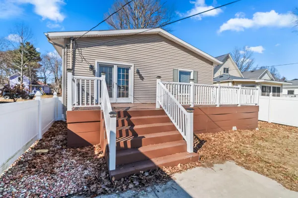 $239,000 | 93 South West Street, Hillsdale, MI 49242