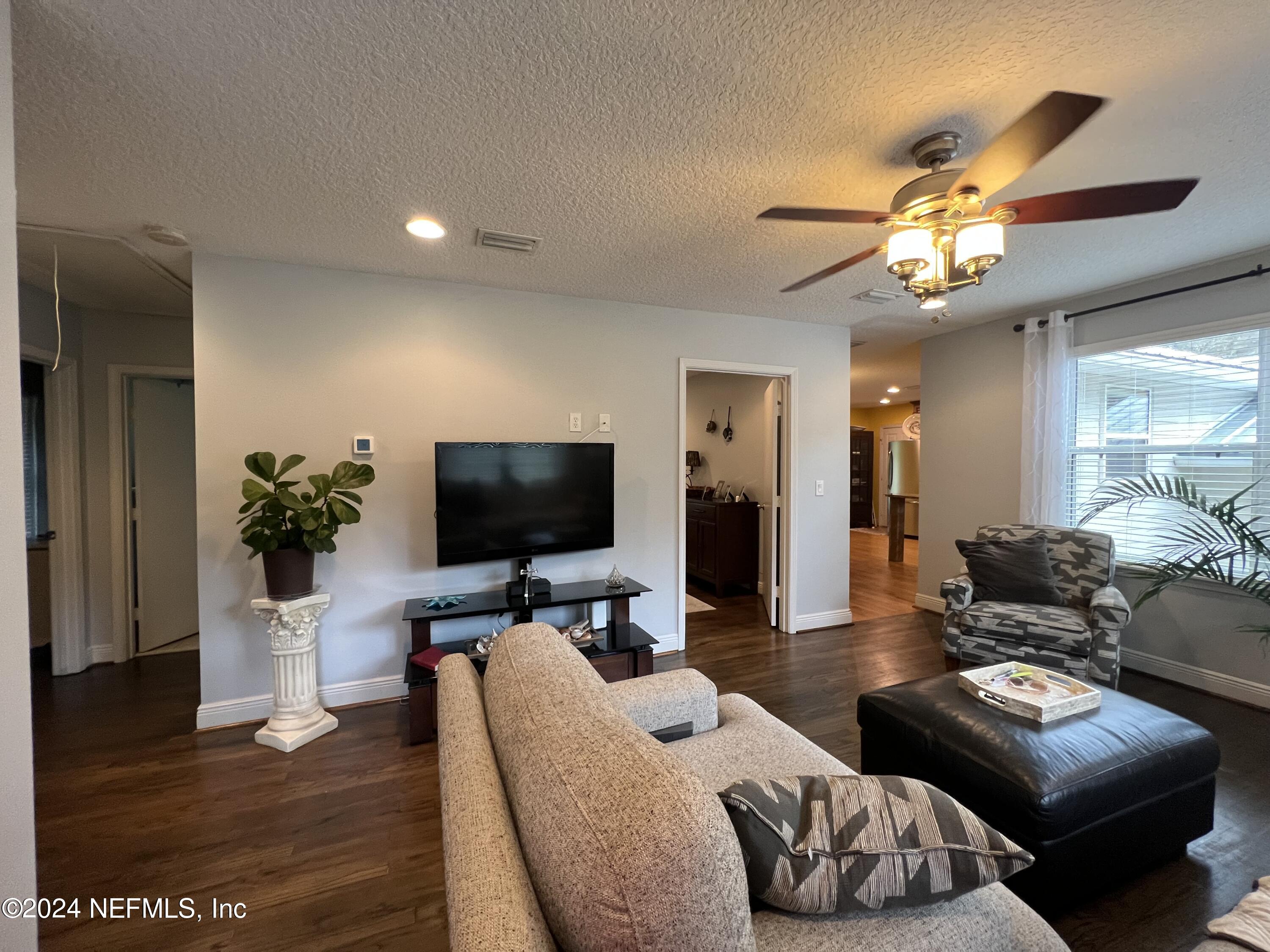 1540 Ryar Road Jacksonville, FL 32216 - Photo 5 of 24 IMG_3711