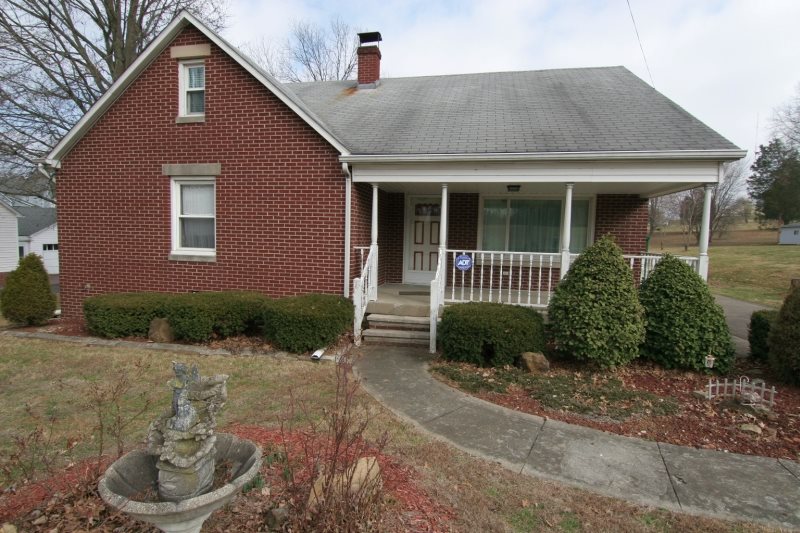 425 Giesler Road Jasper, IN 47546 - Photo 1 of 17 Gallery Image 1